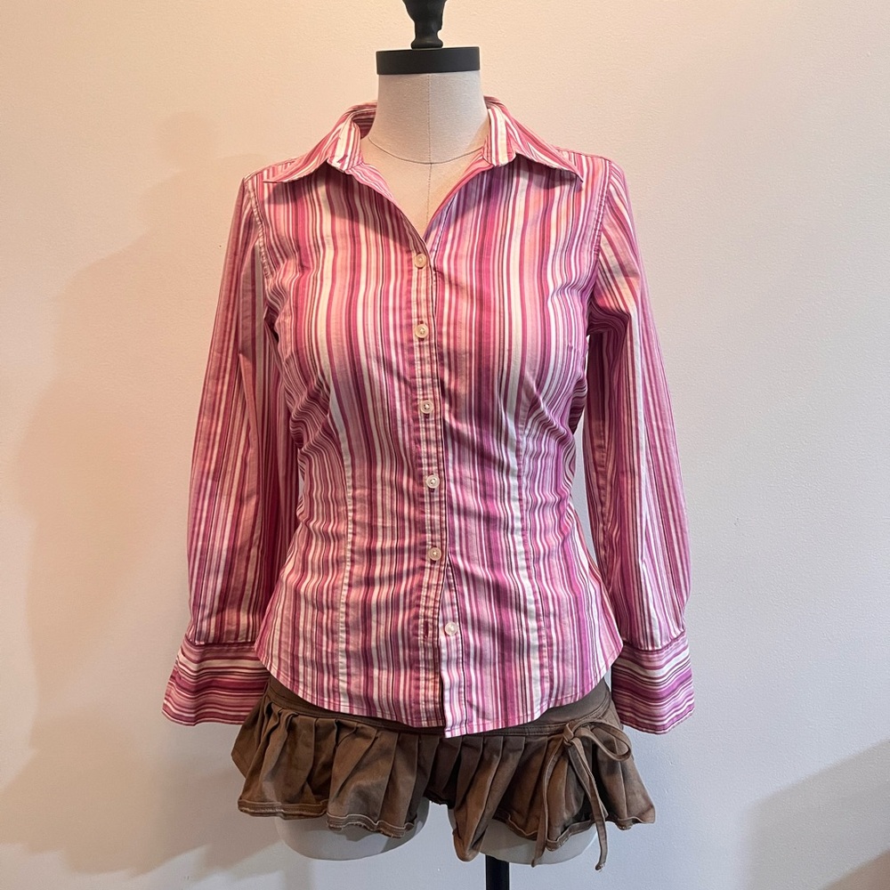 Ann Taylor Fitted Button Up top 🎀